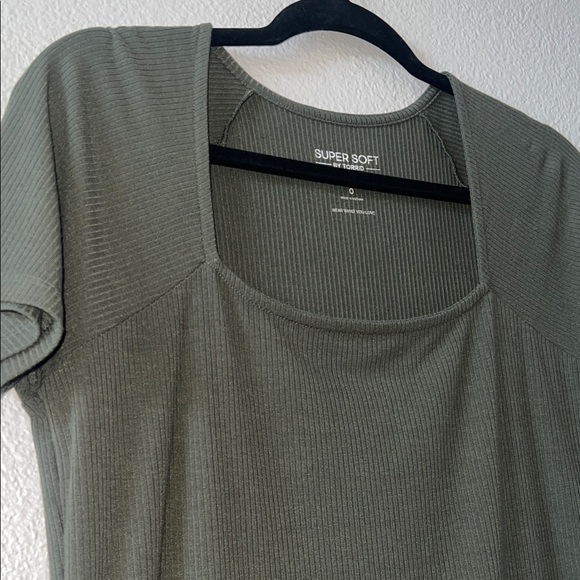 Torrid Olive Short Sleeve Square Neck Ribbed Tee. Size 0X NWOT - Picture 5 of 5